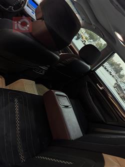 هیوندای جێنسس